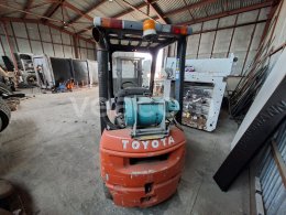 Online aukce: TOYOTA  42-7FGF15