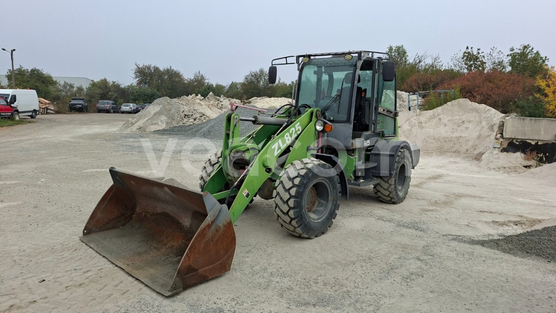 Online aukce: ZL  825