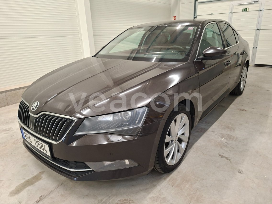 Online aukce: ŠKODA  SUPERB