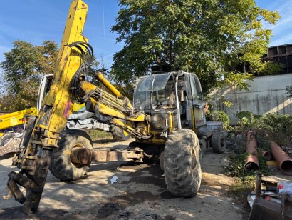 Online aukce: MENZI MUCK  A71