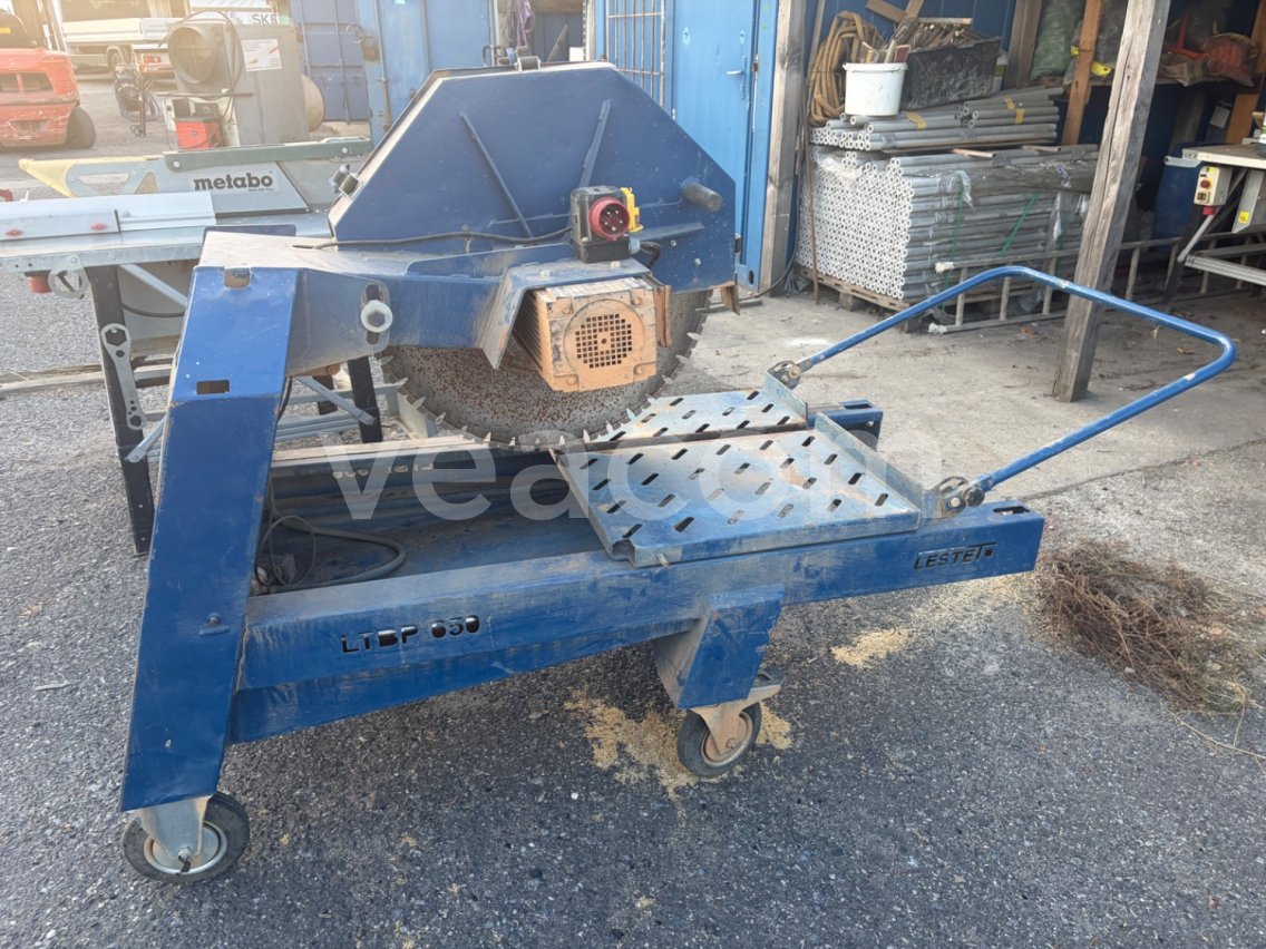 Online aukce:   LESTET LTBP 650