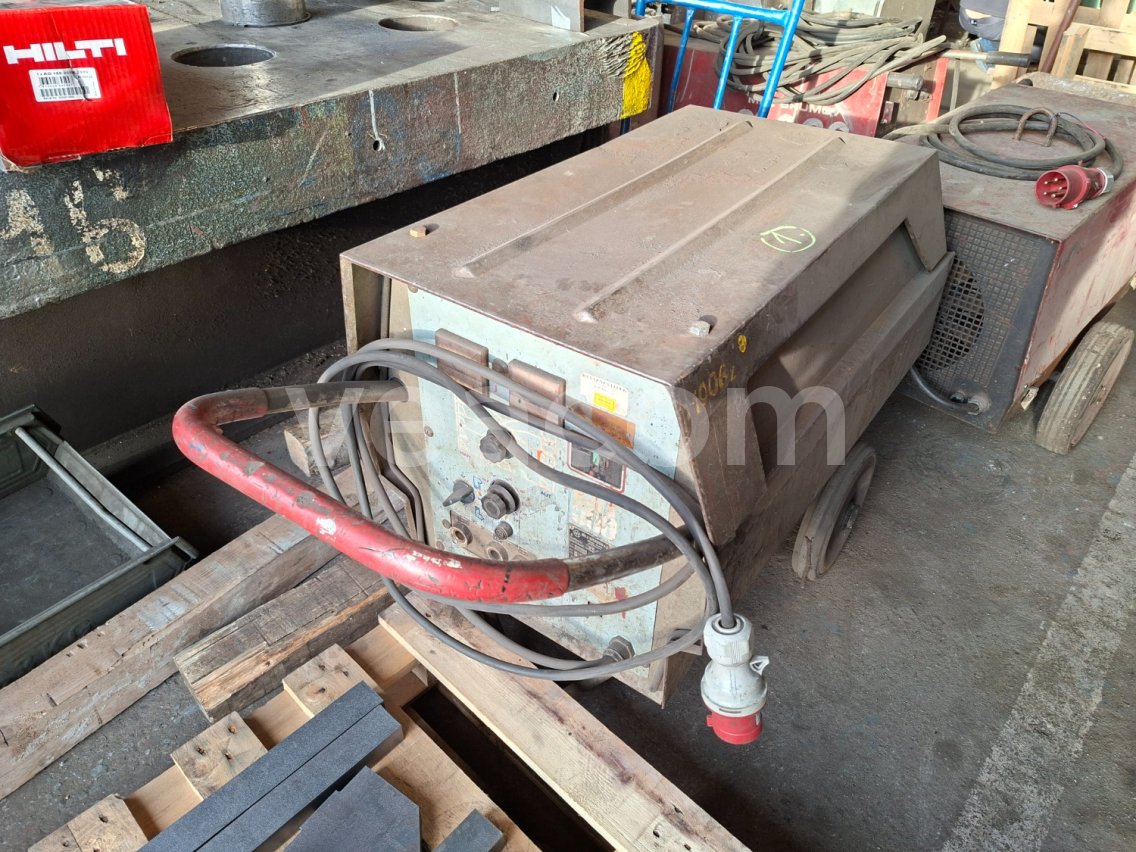 Online aukce:   MEZ BRUMOV KS-350/01