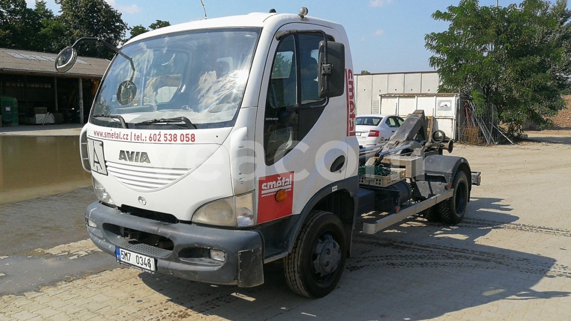 Online aukce: AVIA  D75