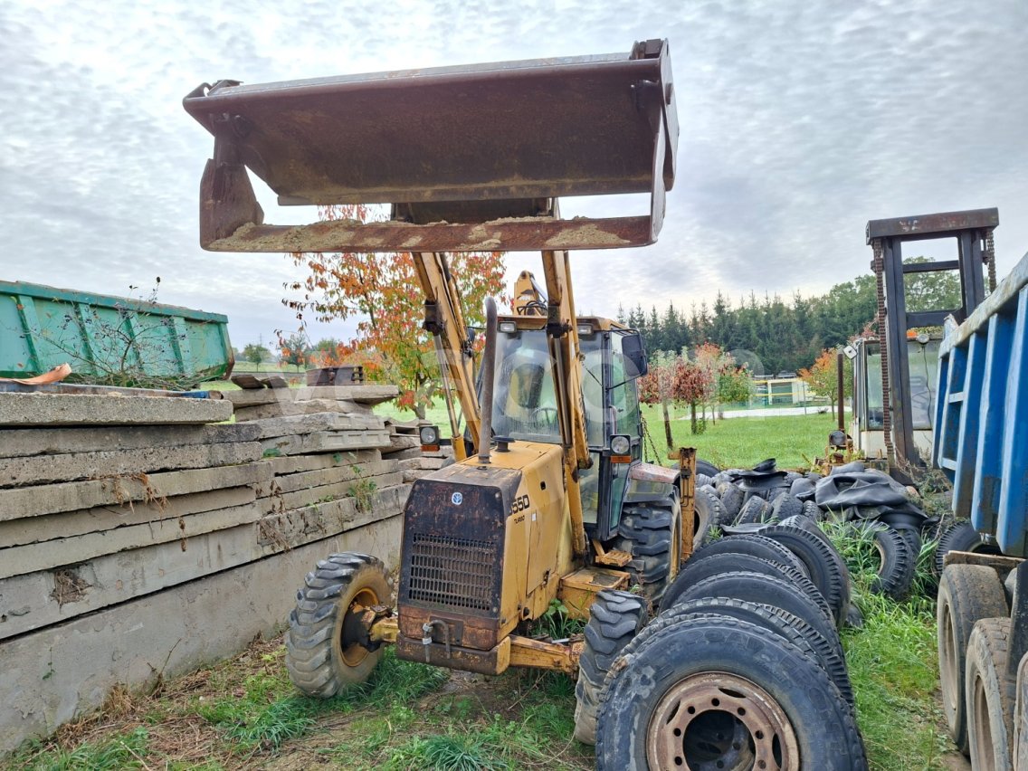 Online aukce: FORD  655 D