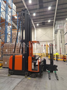 Online aukce: TOYOTA  VCE 100
