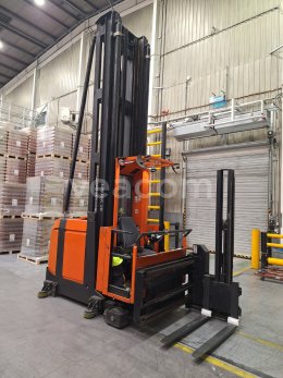 Online aukce: TOYOTA  VCE 100