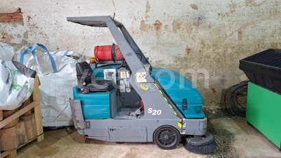 Online auction:  TENNANT S20