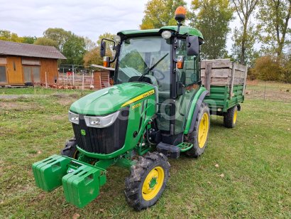 Aukcja internetowa: JOHN DEERE  3033R 4X4 + ŠÁLEK ANS-2800P