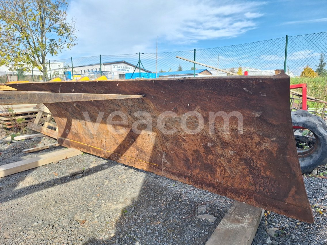 Online aukce:   RADLICE KE KOMATSU