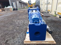 Online aukce:   YUKON YB1000