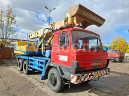 Online aukce:   T815 6X6 UDS