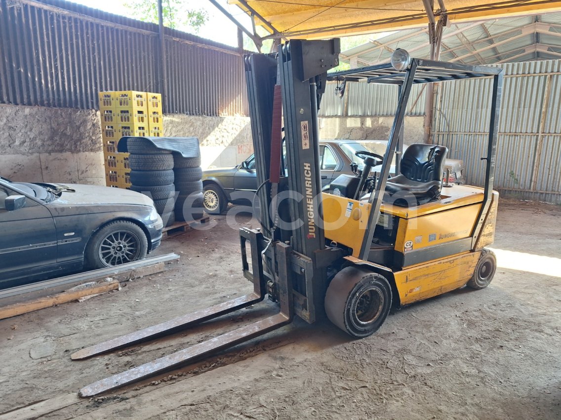 Online aukce: JUNGHEINRICH  EFG - VAC30