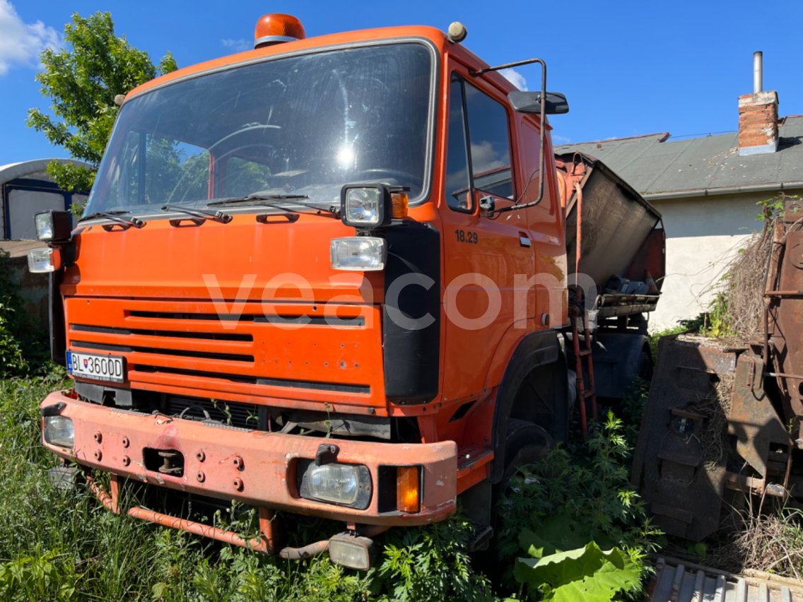 Online auction: LIAZ  18.29 XA