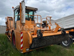 Online auction:   DUCKER SVF900