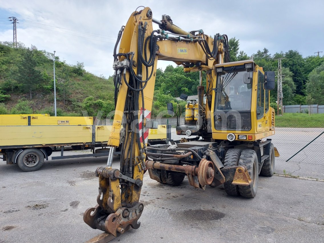 Online auction: LIEBHERR  A 900 ZW LITRONIC