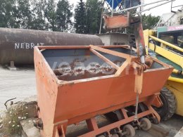 Online auction:   Podrcovač k válci