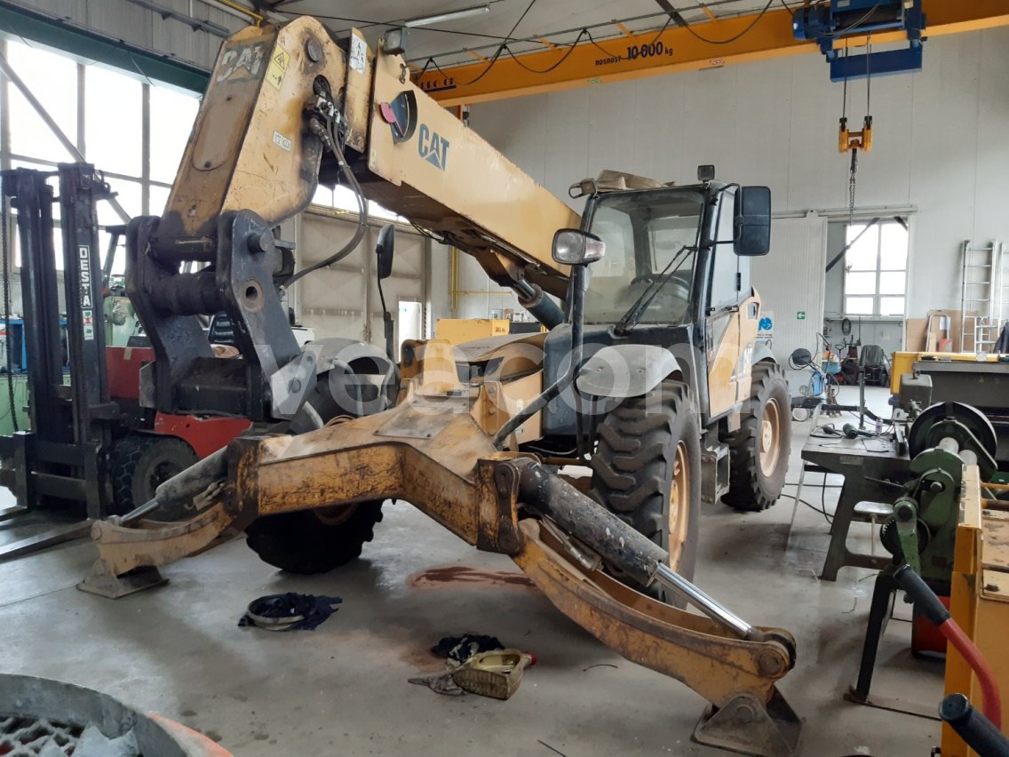 Online auction: CATERPILLAR  TH460B