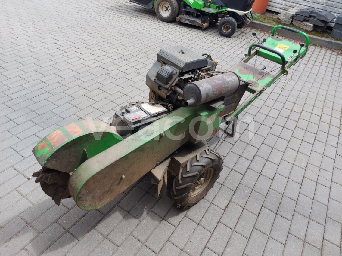 Online auction:   LASKI F-450 E