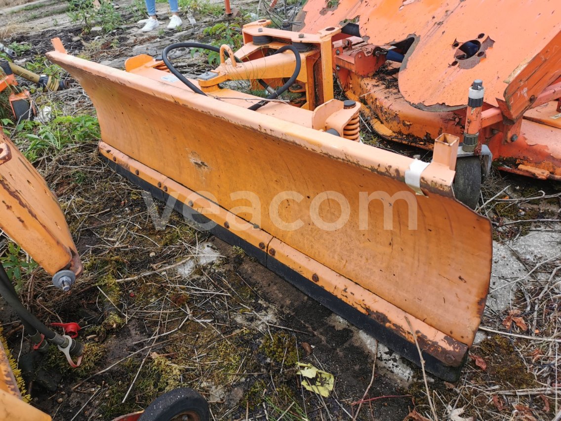 Online auction:   SIMED PMS 170