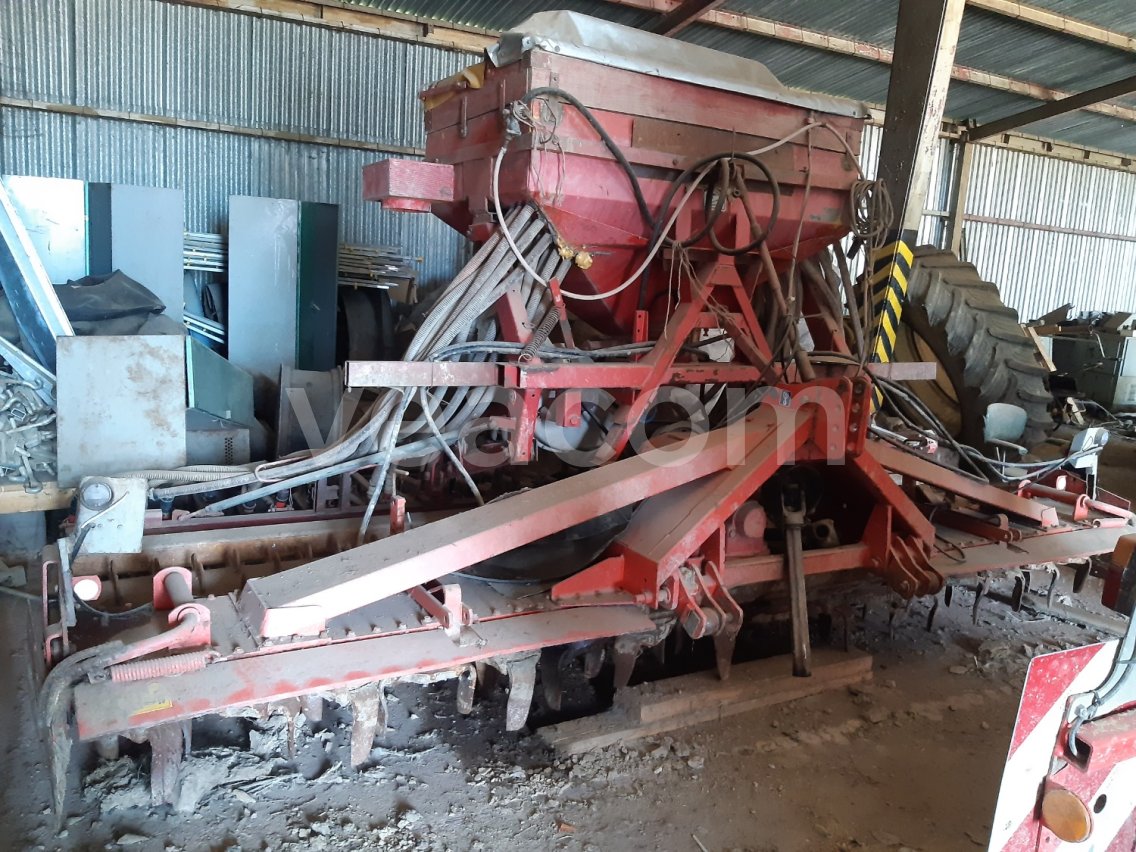 Online auction:   KUHN HR 4503