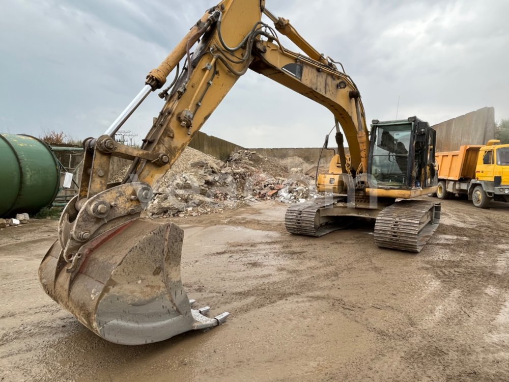 Online aukce: CAT  318C