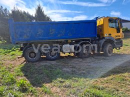 Online auction: IVECO  TRAKKER 440 8x4