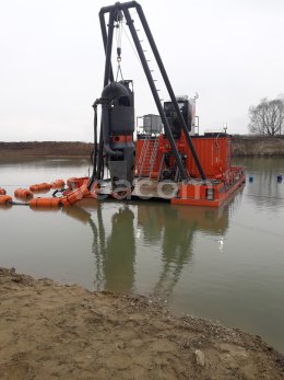 Online aukce: BELL  A-FRAME DREDGER 250