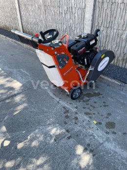 Online auction:   HUSQVARNA FS400 LV