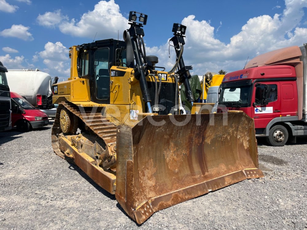 Online aukce: CATERPILLAR  D6T XL