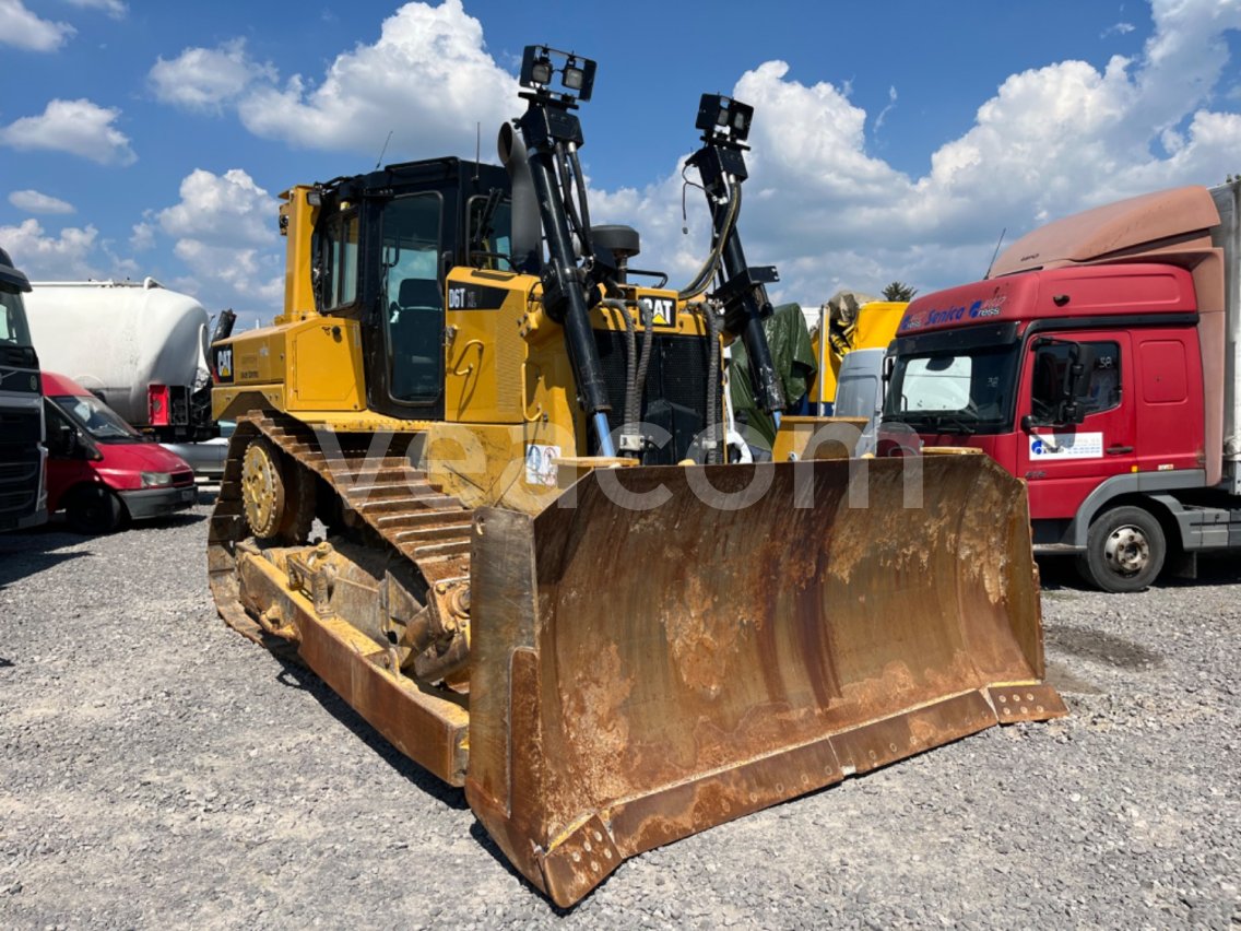 Online aukce: CATERPILLAR  D6T XL