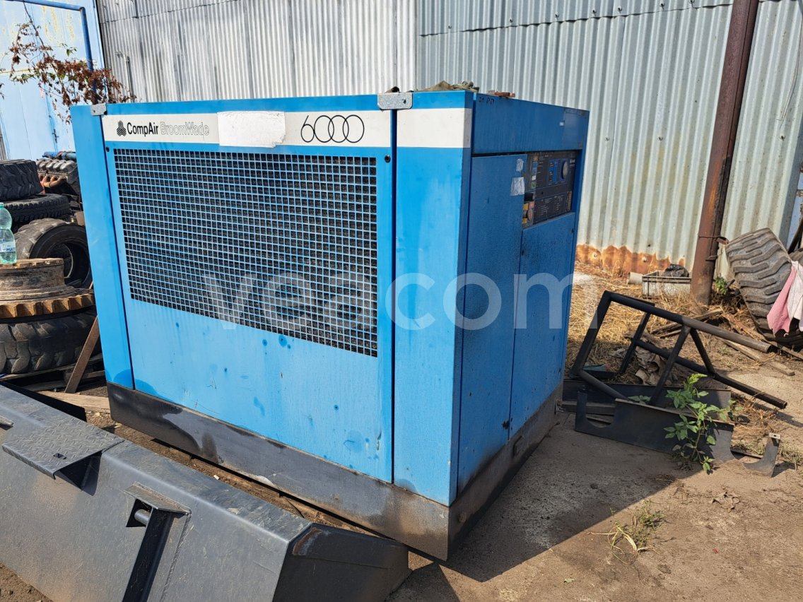 Online auction:   COMPAIR 6000