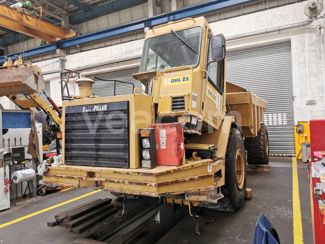 Online-Versteigerung: CATERPILLAR  D25D