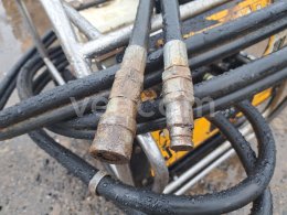 Online aukce: JCB  BEAVER + kladivo 2