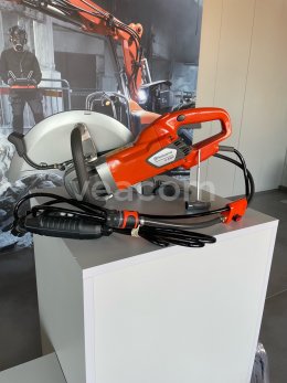 Online auction:   HUSQVARNA K4000