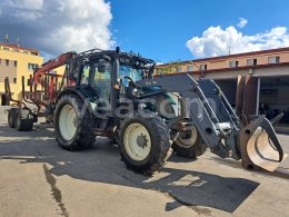 Online auction:   VALTRA N103 4x4 s nakladačem a vývážečkou + HNJ