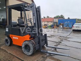 Online auction:   DESTA DVHM 3522LX