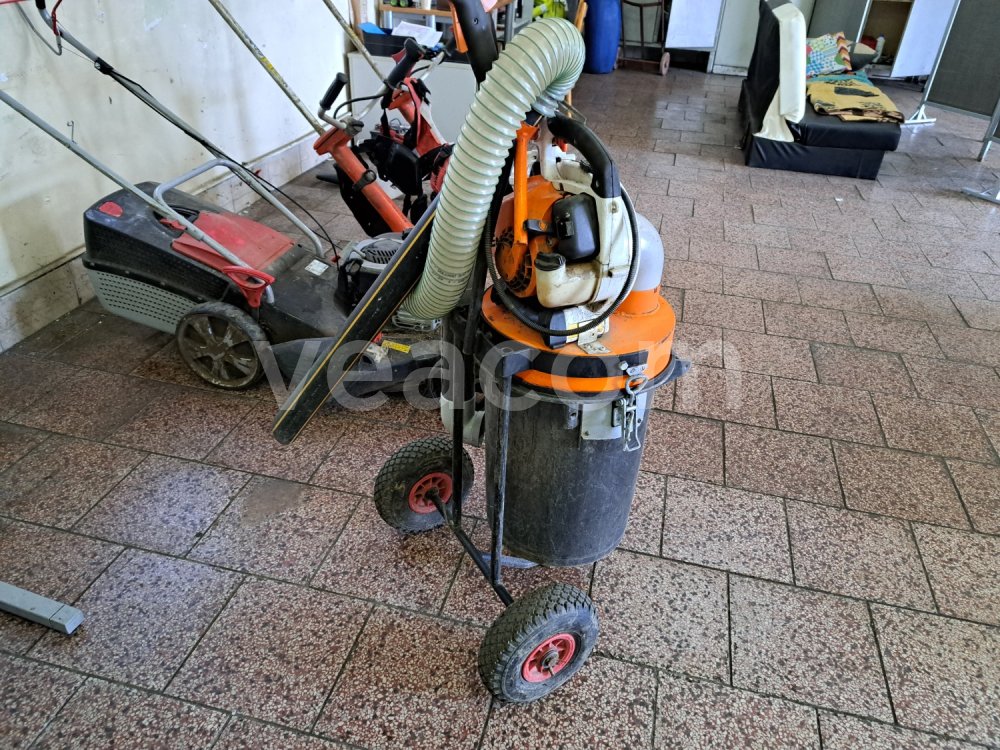 Online aukce: STIHL  vysavač