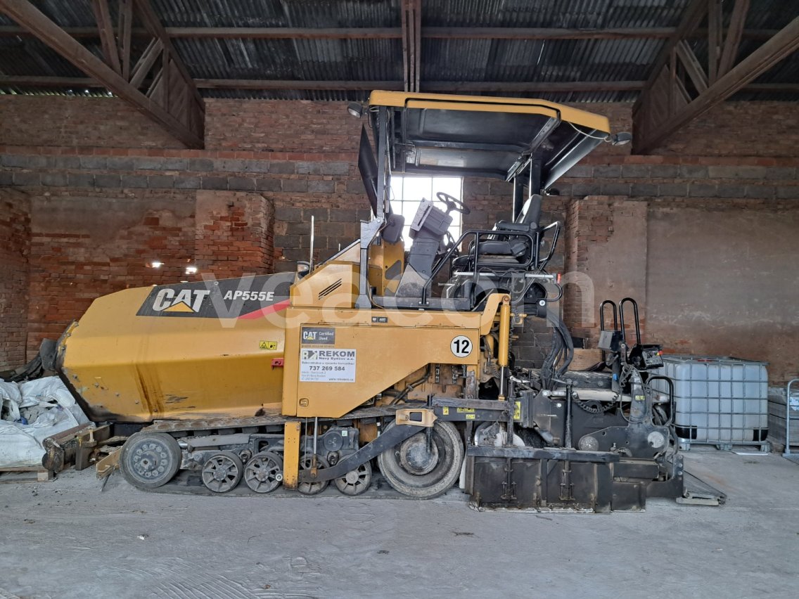 Online auction: CAT  AP 555E