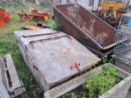 Online árverés:  Bikramové kontejnery na M25 - 3ks