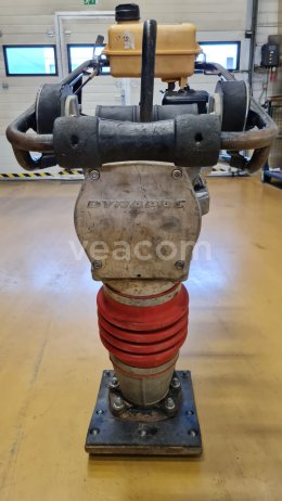 Online aukce: DYNAPAC  LT700