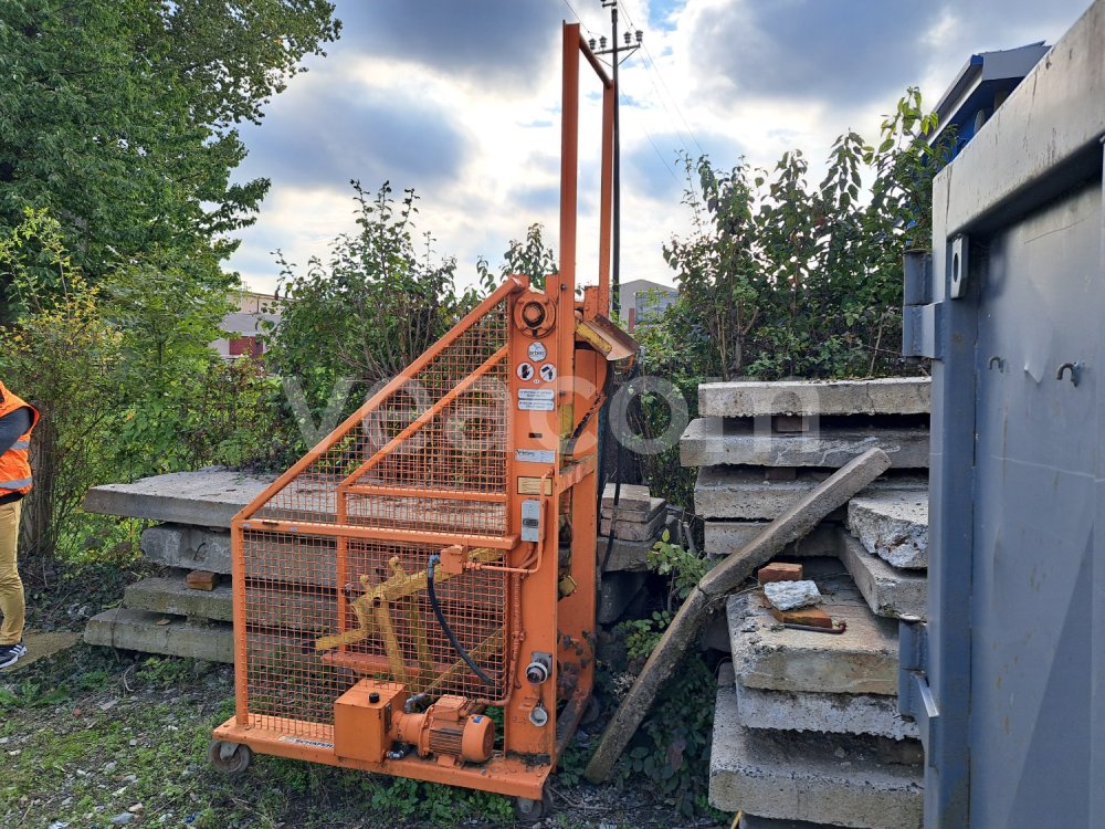 Online auction:  TERBERG TS-SM-1850