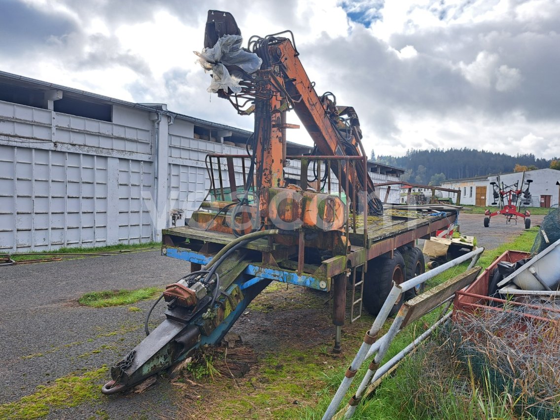 Online aukce:   Podvalník s hydraulickou rukou - šrot