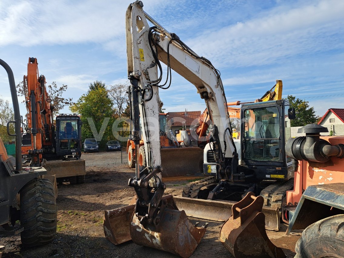 Online aukce: BOBCAT  E 80