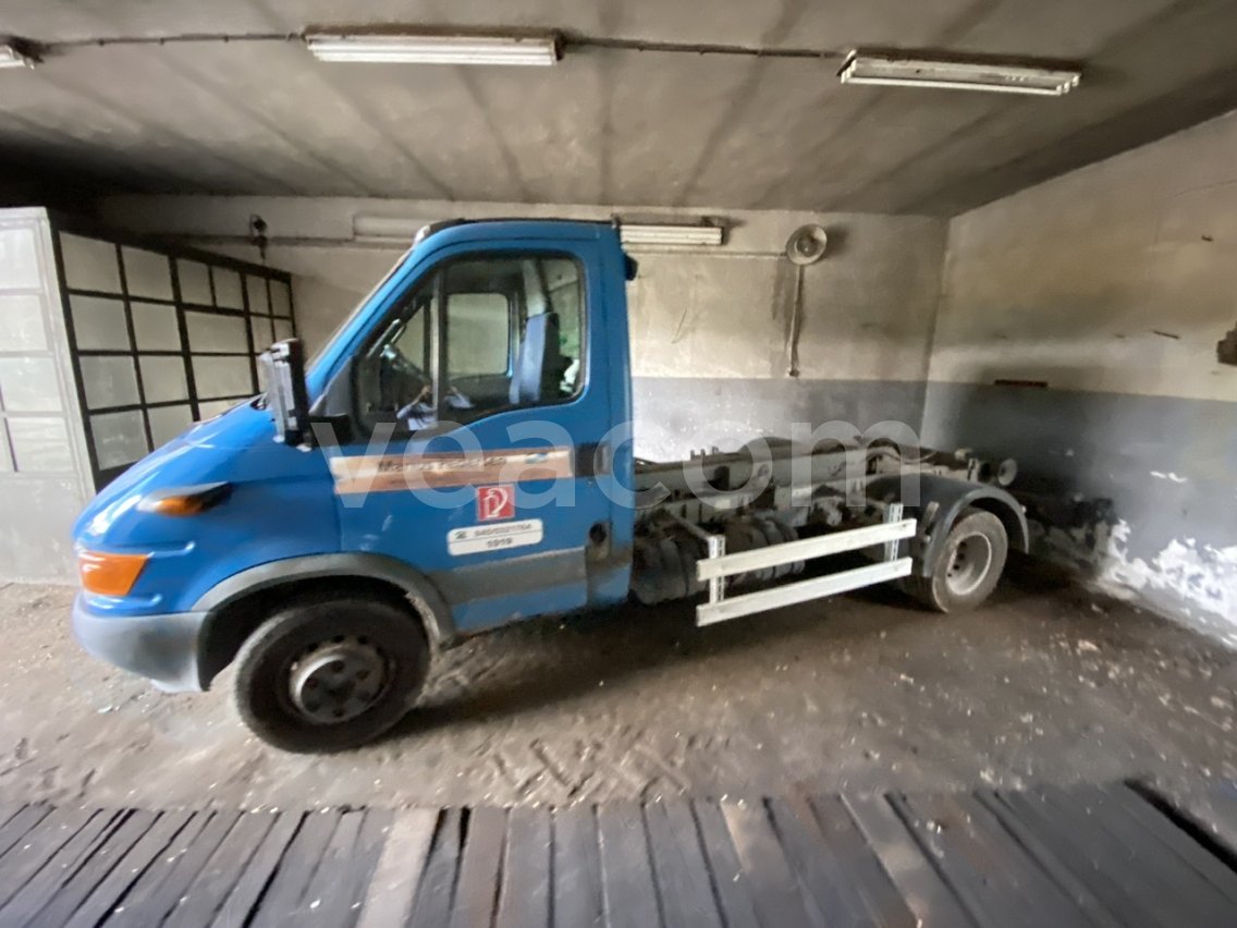 Online auction: IVECO  65 C15