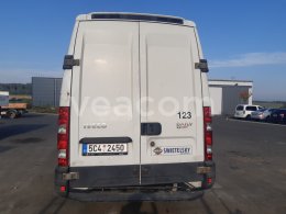 Online auction: IVECO  DAILY 35 S14