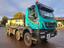 Online auction: IVECO  TRAKKER 450 8X4