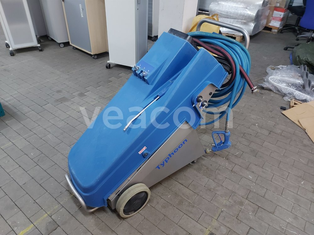 Online auction:  WAP TYPHOON 50HZ