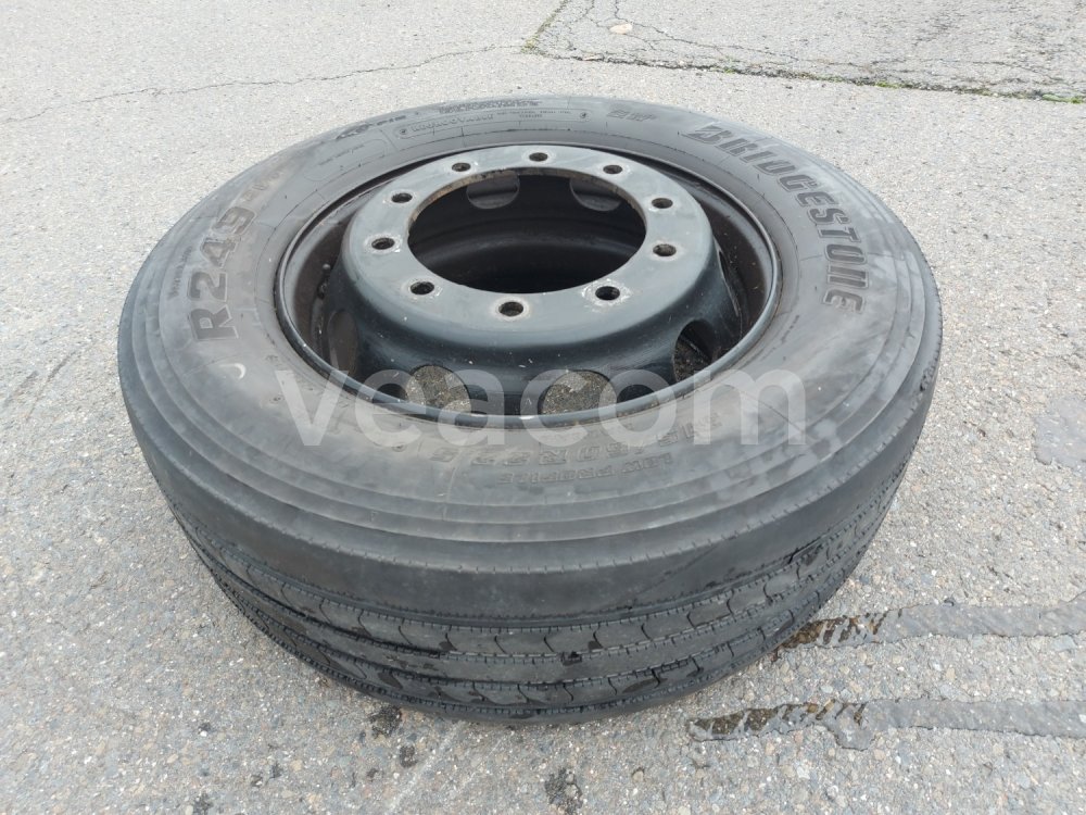 Online auction:  Pneu na disku (1ks), BRIDGESTONE 315/60