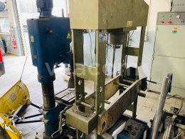 Online auction:   OMCN 160