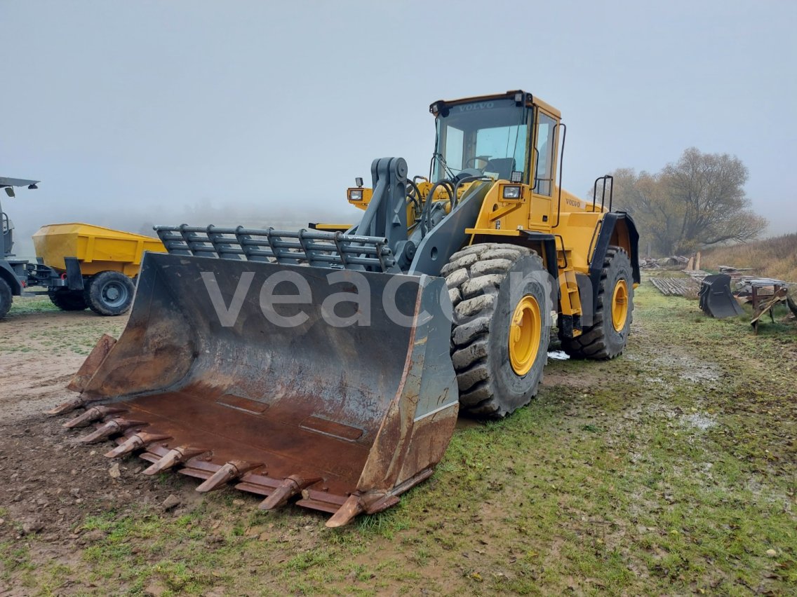 Online aukce: VOLVO  L180E